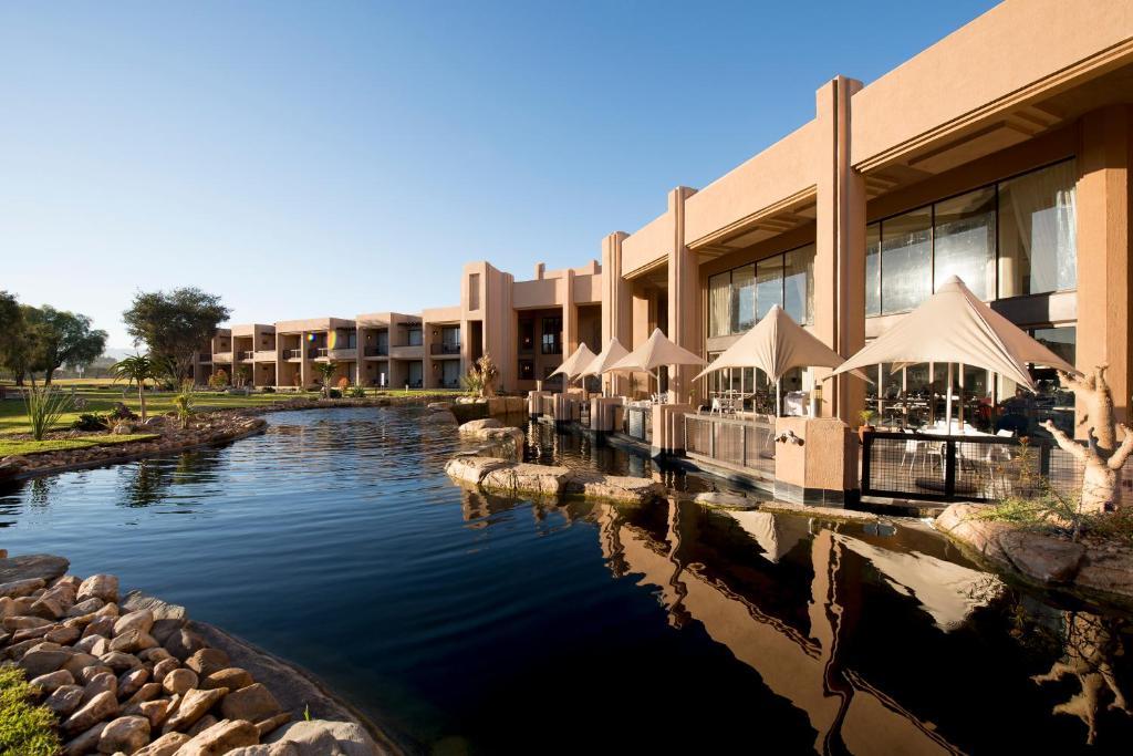 Windhoek Country Club Resort Buitenkant foto